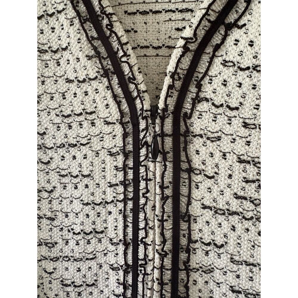 St. John Collection Size 4 Black White Tweed Knit Blazer Jacket Boucle - Picture 8 of 12
